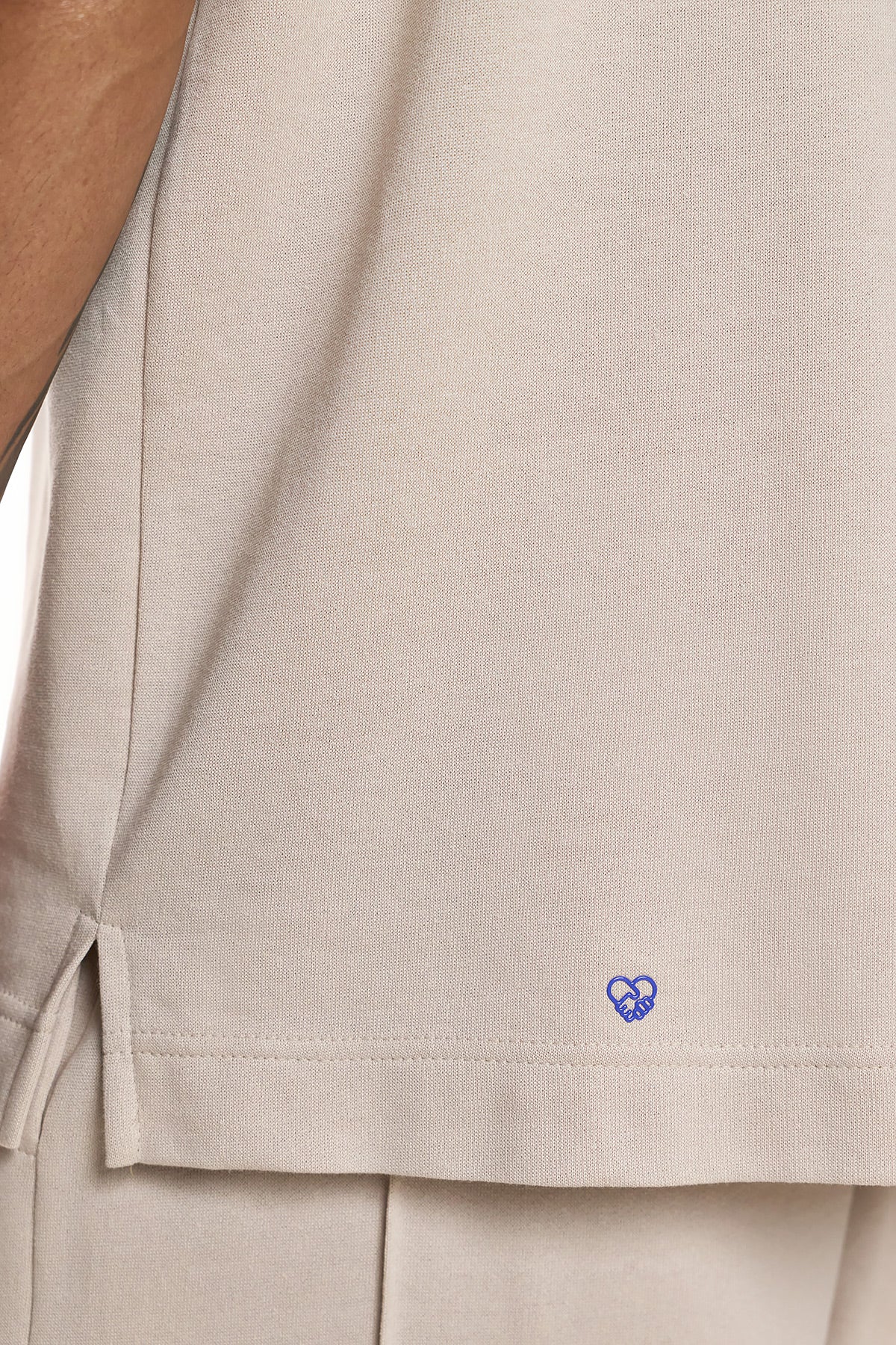 Oversized Logo T-Shirt – AMATERU
