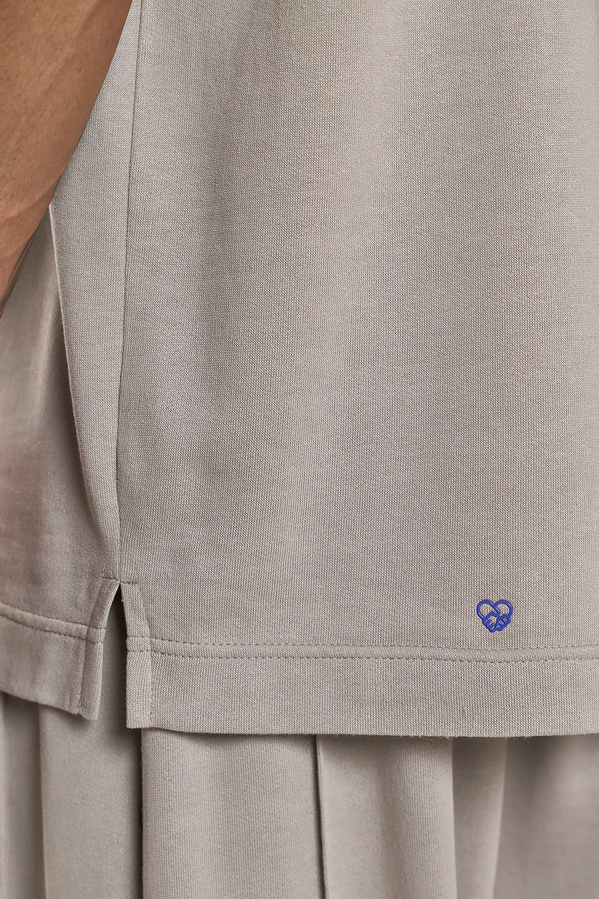 Oversized Logo T-Shirt – AMATERU