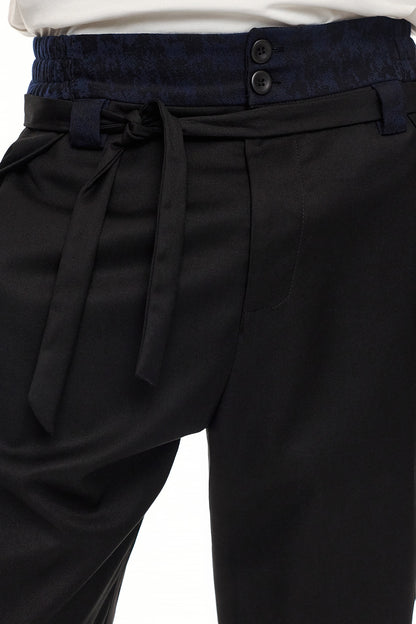 NAGOMI Relaxed Pleated Trousers – Black