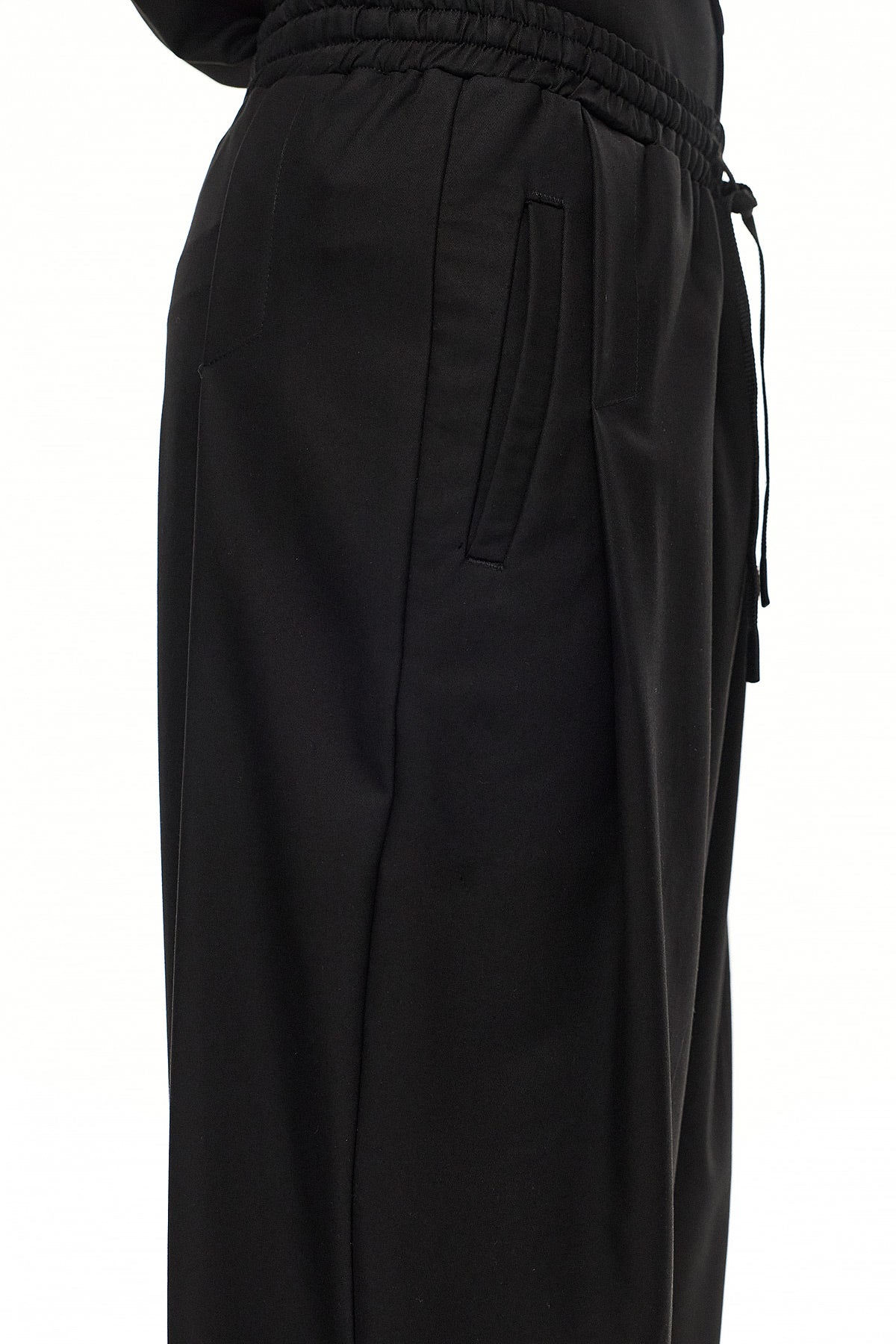 NAGI Relaxed Trousers – Black