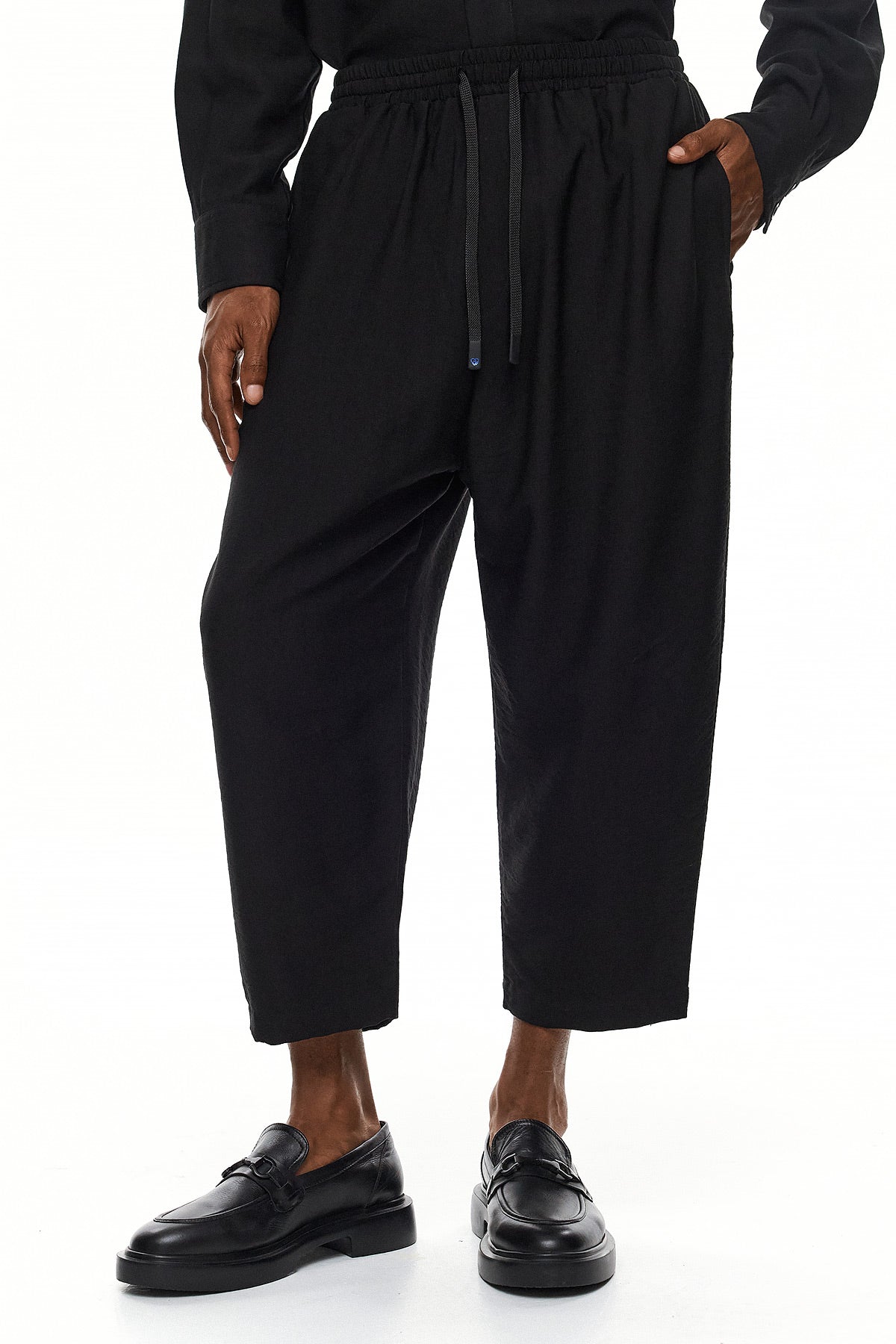 RIN Relaxed Cropped Japan Trousers – Black