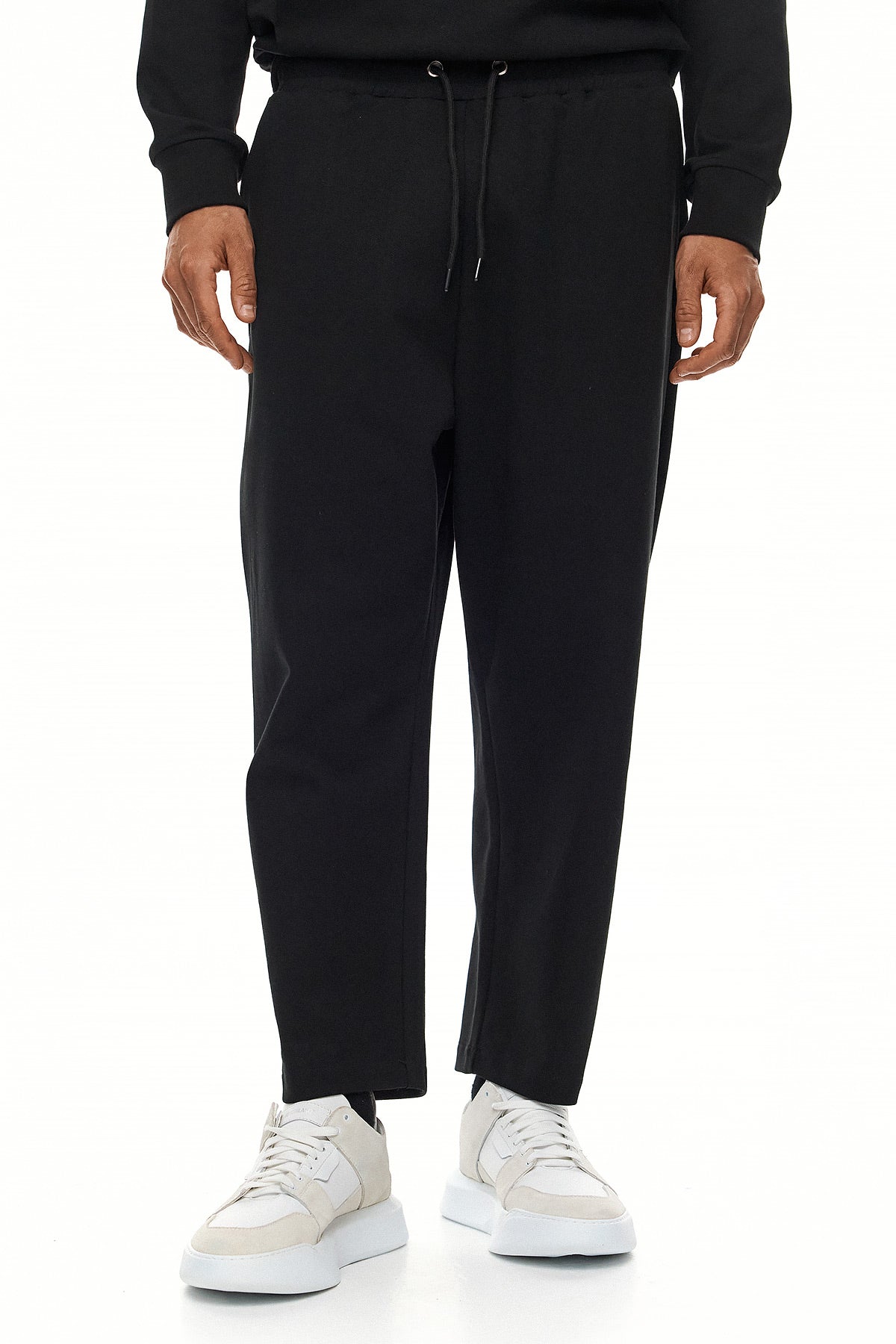 HIKARI Embossed Logo Sweatpants – Black