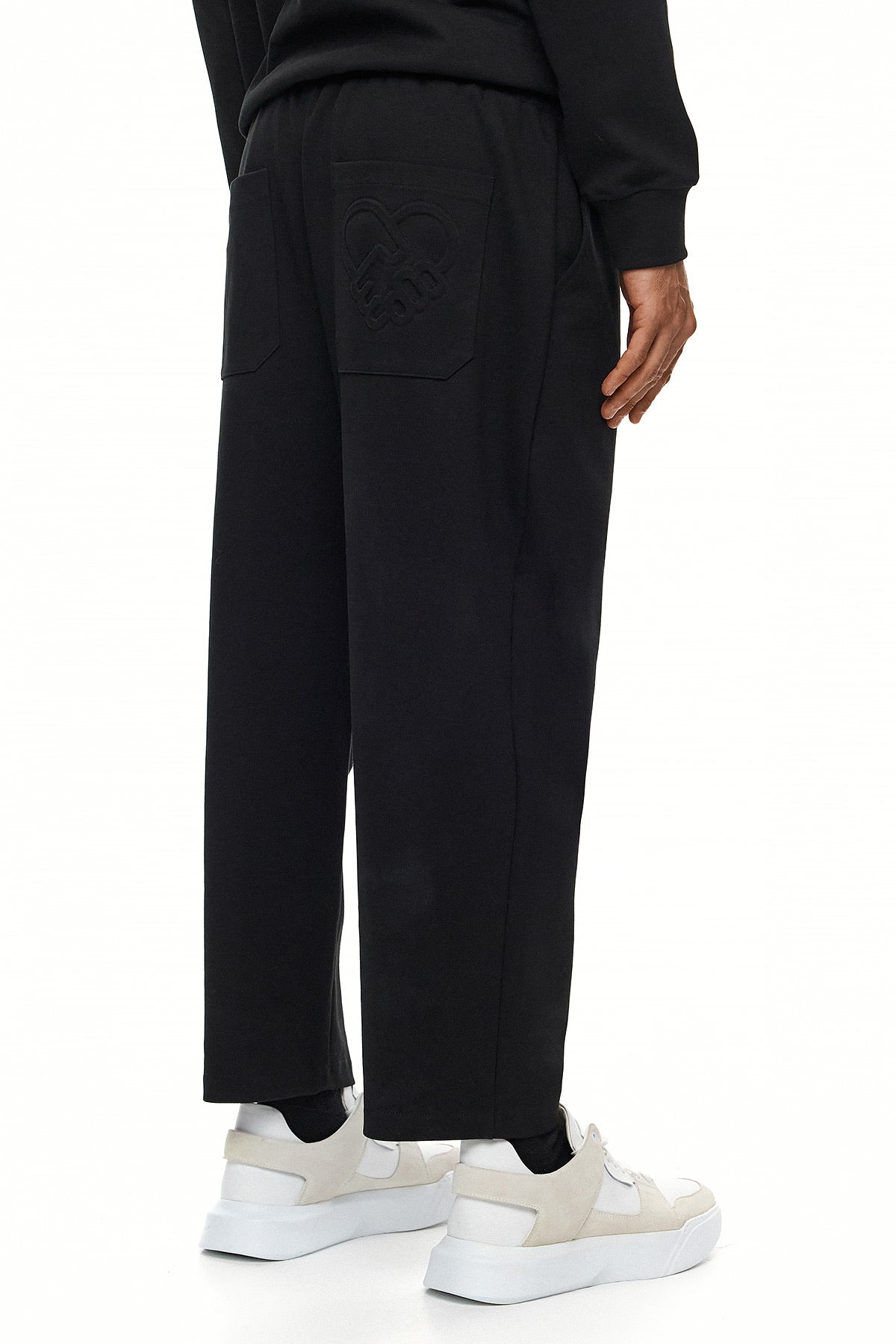 HIKARI Embossed Logo Sweatpants – Black
